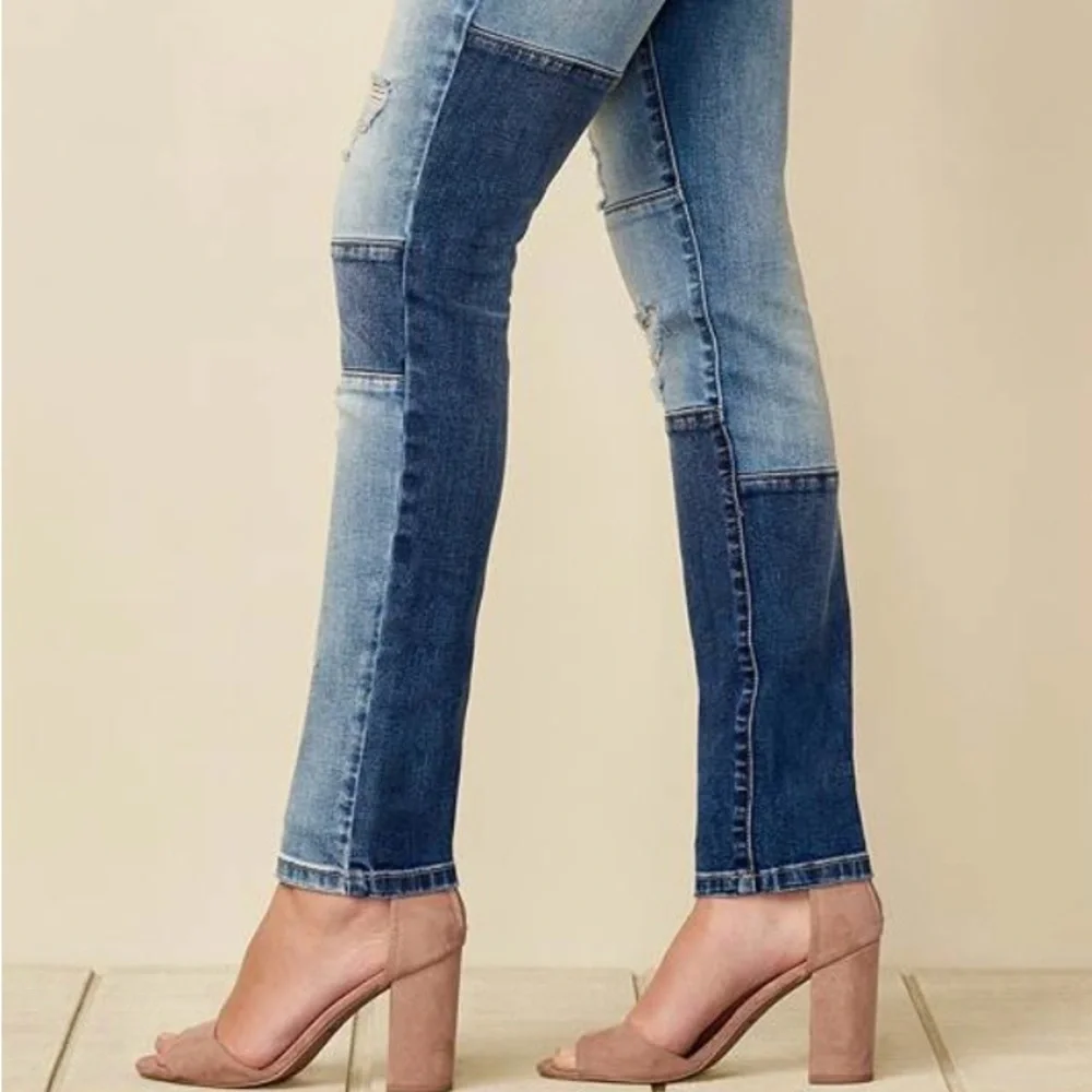 Distressed Patchwork Jeans - Picture 5 of 8